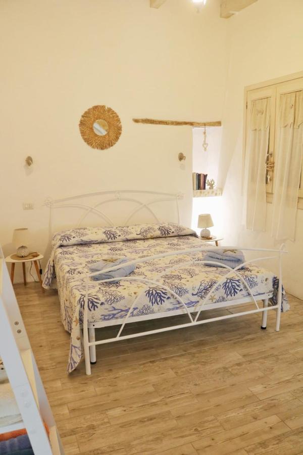 La Conchiglia Apartment SantʼAntìoco Екстериор снимка