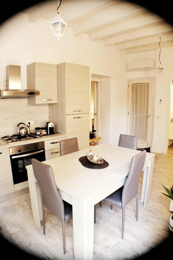 La Conchiglia Apartment SantʼAntìoco Екстериор снимка