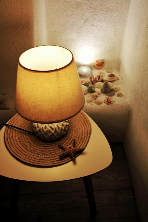 La Conchiglia Apartment SantʼAntìoco Екстериор снимка