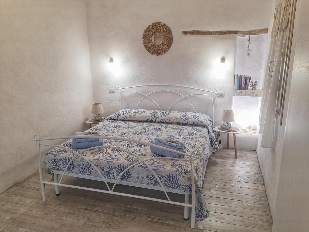 La Conchiglia Apartment SantʼAntìoco Екстериор снимка